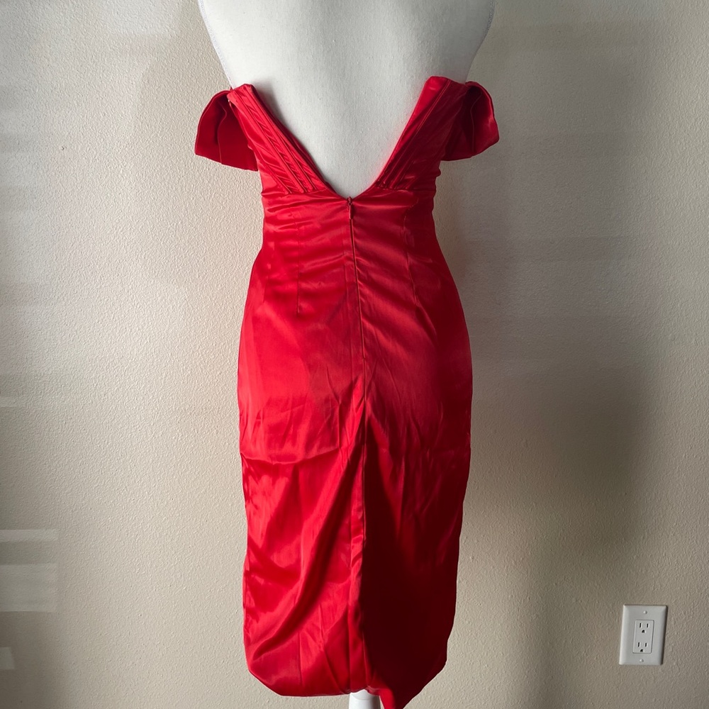 SOLD House of CB Red Off-Shoulder Bodycon Midi Dress - Picture 4 of 8